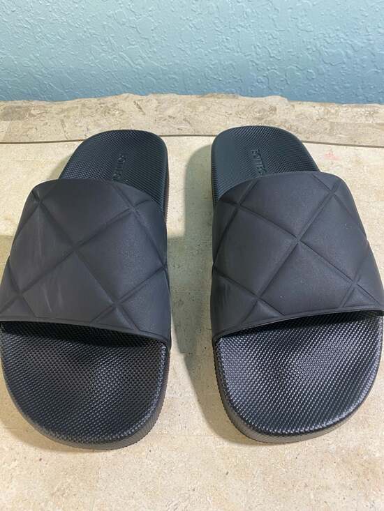 Bottega Veneta Black Intrecciato Rubber Slide Sandals main image 9